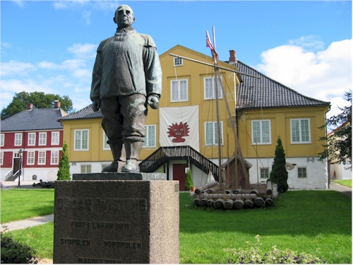 oscar wisting statue in larvik